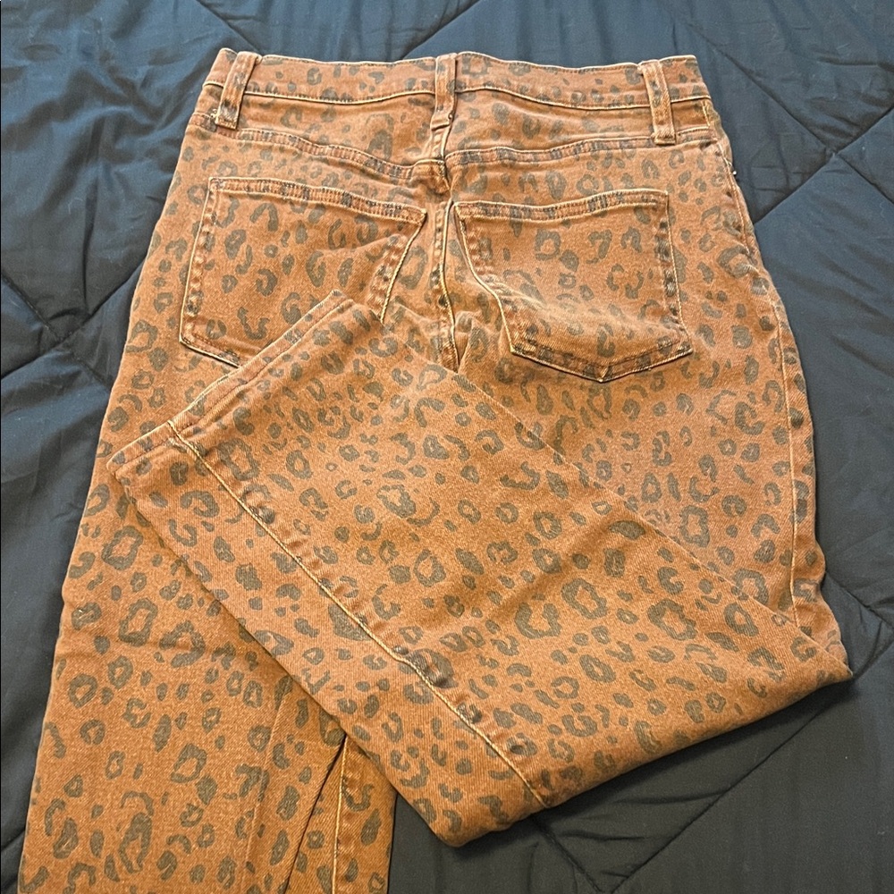Universal Thread High Rise Leopard Print Jeans - Picture 2 of 2